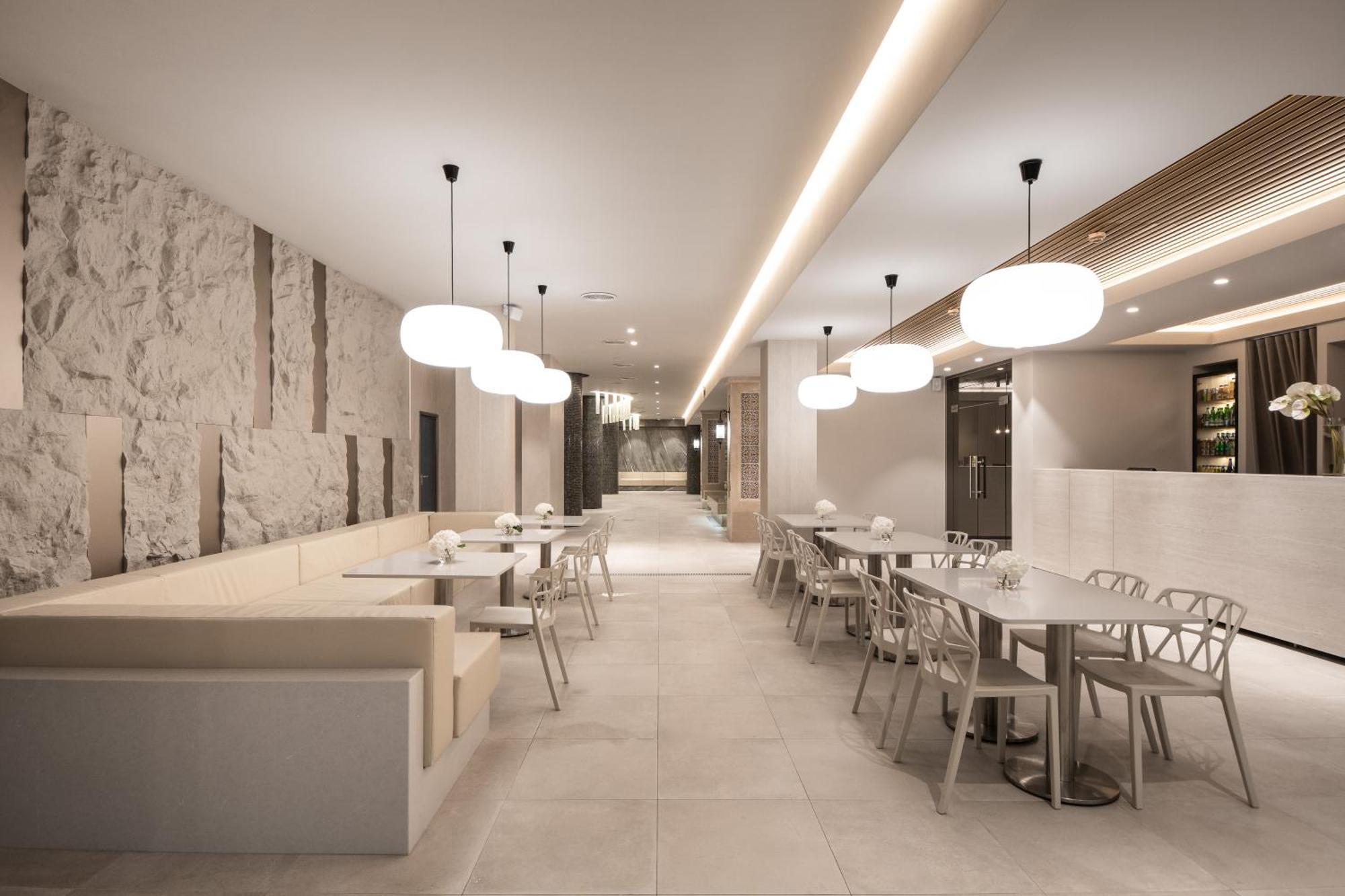 Aquaperla Hotel & Spa Кишинев Екстериор снимка